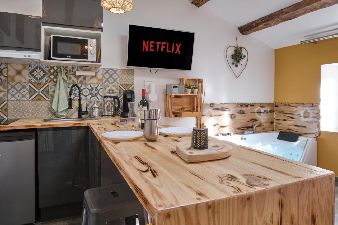 Place Carnot - Studio Tout Equipe Avec Jacuzzi Proche Toutes Commodites Carcassonne Zewnętrze zdjęcie