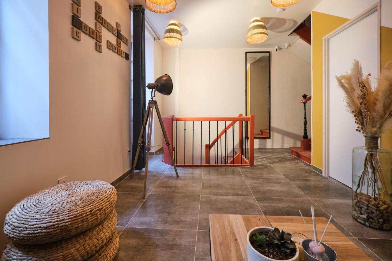 Place Carnot - Studio Tout Equipe Avec Jacuzzi Proche Toutes Commodites Carcassonne Zewnętrze zdjęcie