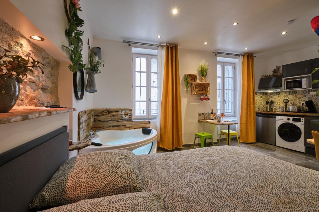Place Carnot - Studio Tout Equipe Avec Jacuzzi Proche Toutes Commodites Carcassonne Zewnętrze zdjęcie